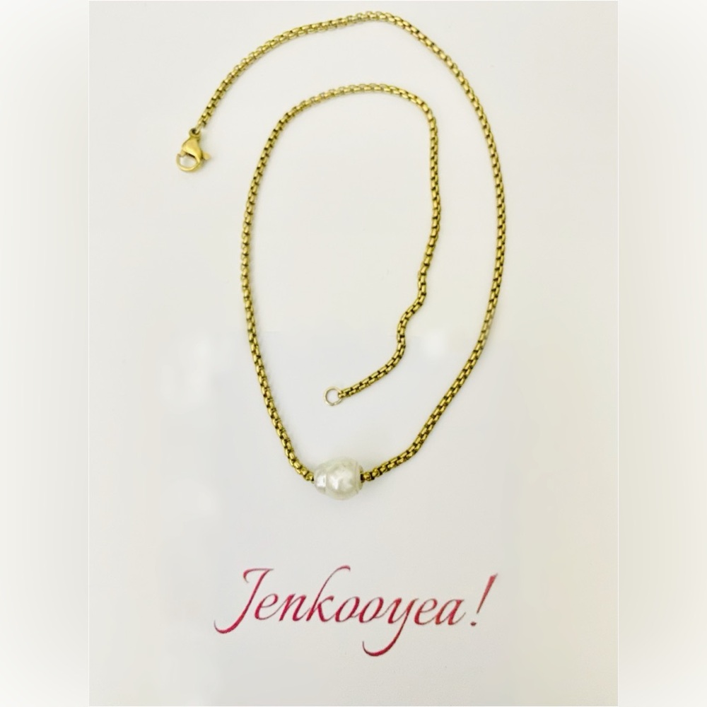 Gold Chain Necklace with Pearl Accent